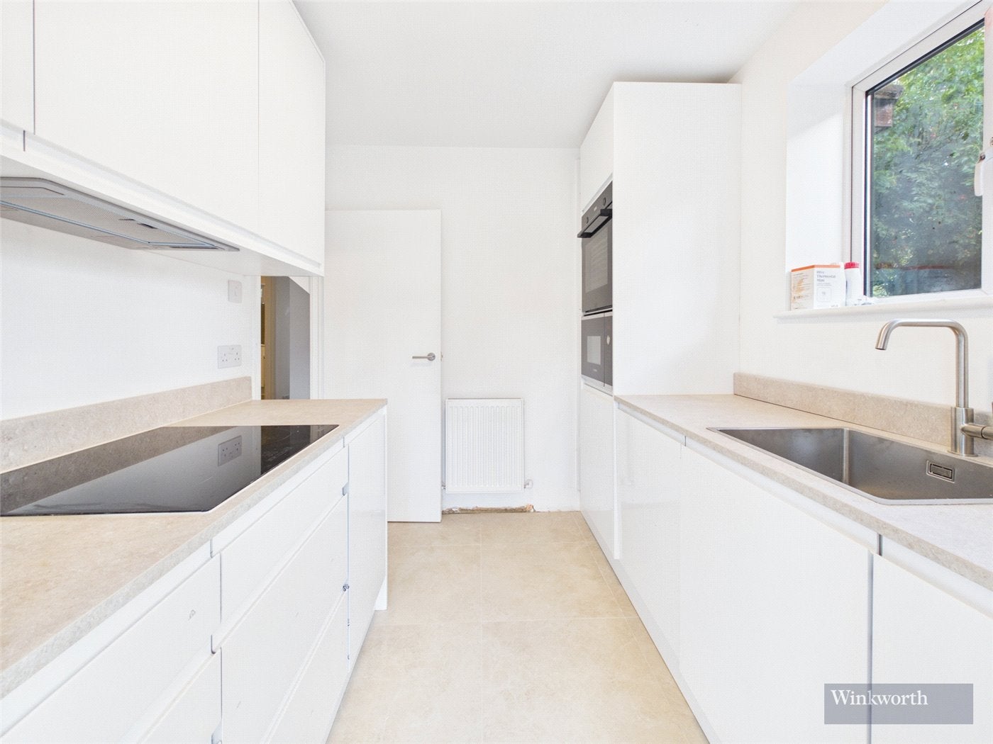 Flat Verona Drive in Greater London