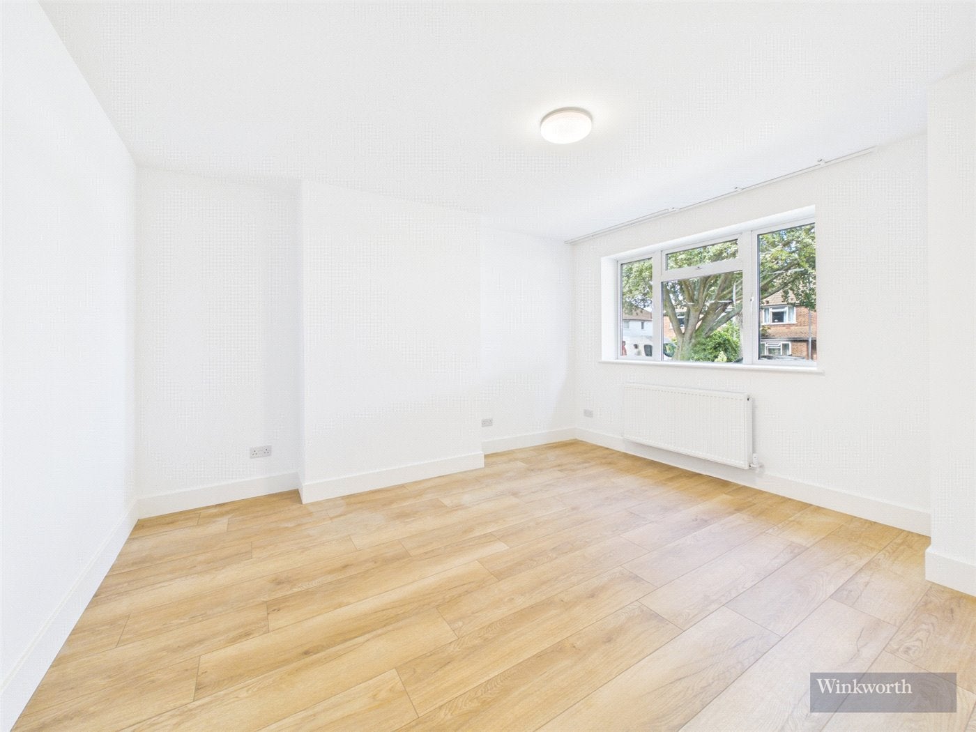 Flat Verona Drive in Greater London