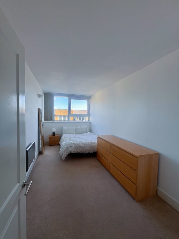 Flat Hacon Square in Greater London