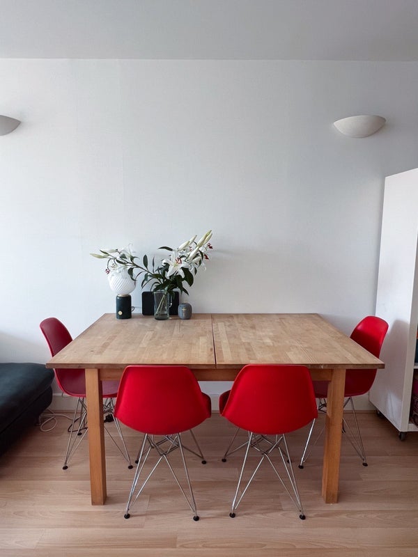 Flat Hacon Square in Greater London