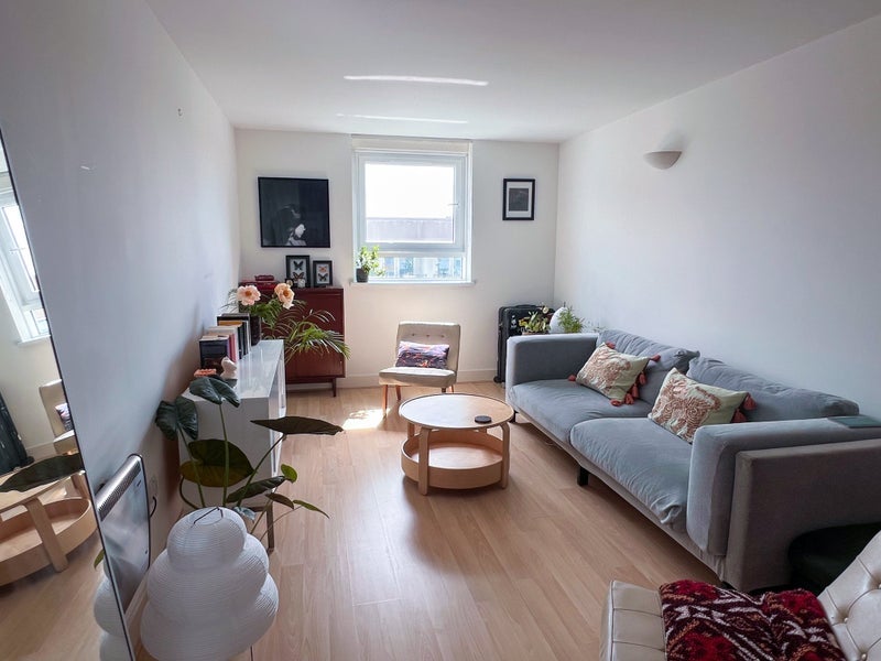 Flat Hacon Square in Greater London
