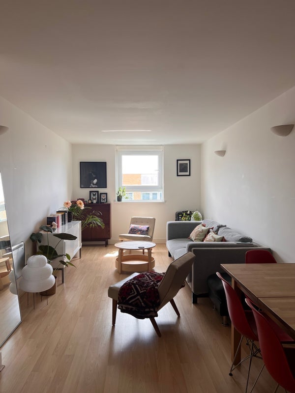 Flat Hacon Square in Greater London