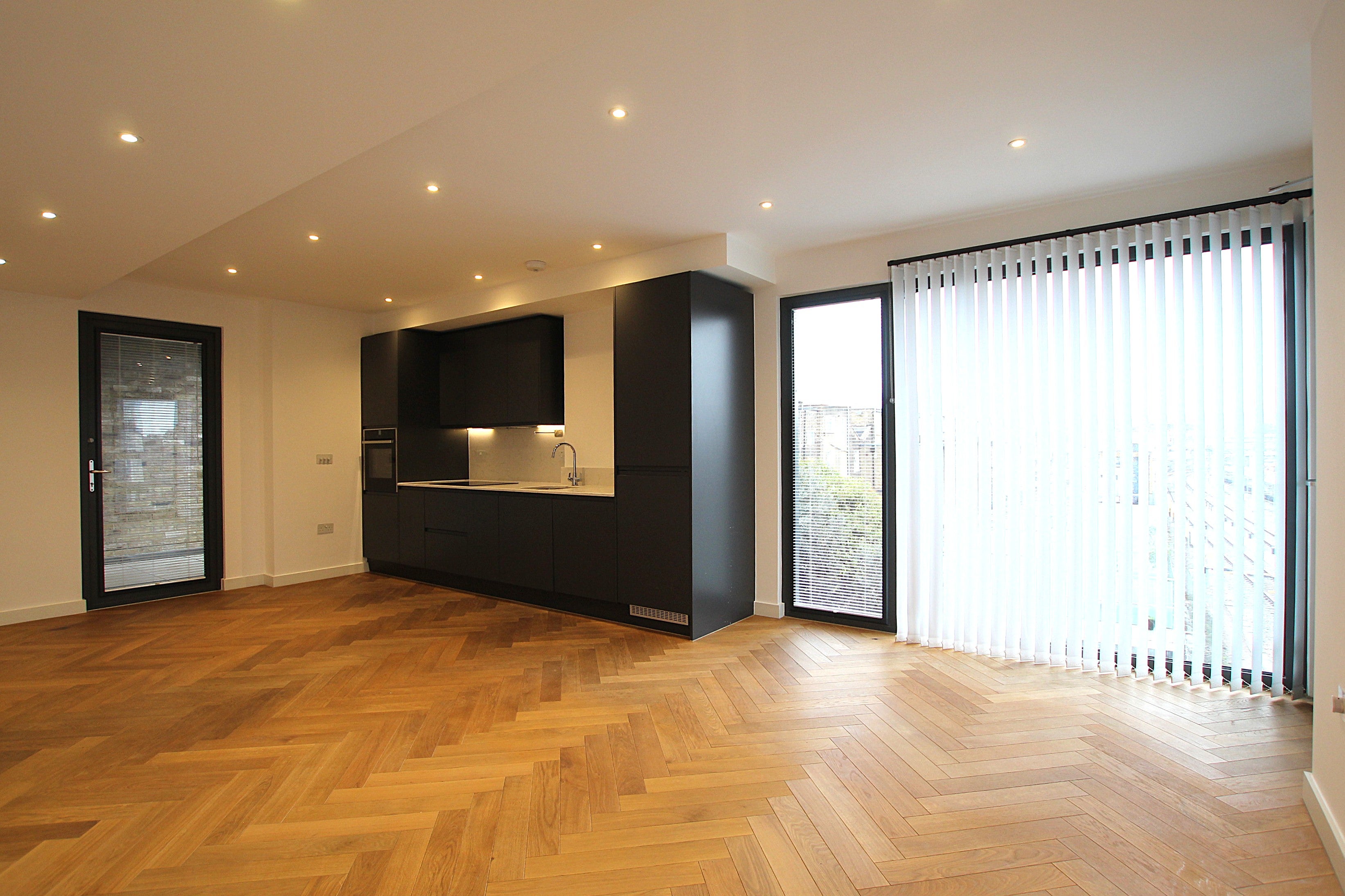 Flat Gloucester Avenue in Greater London