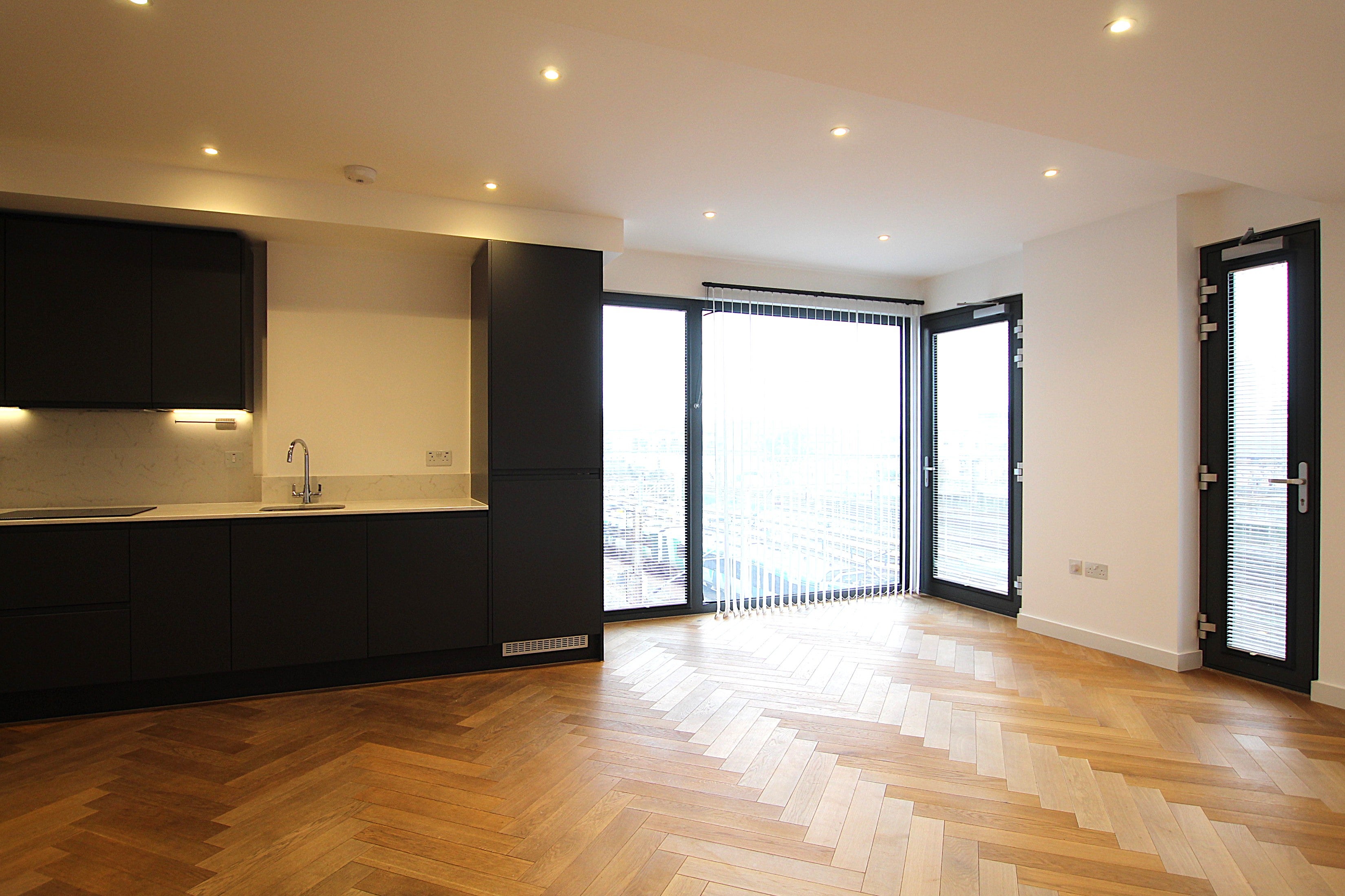 Flat Gloucester Avenue in Greater London