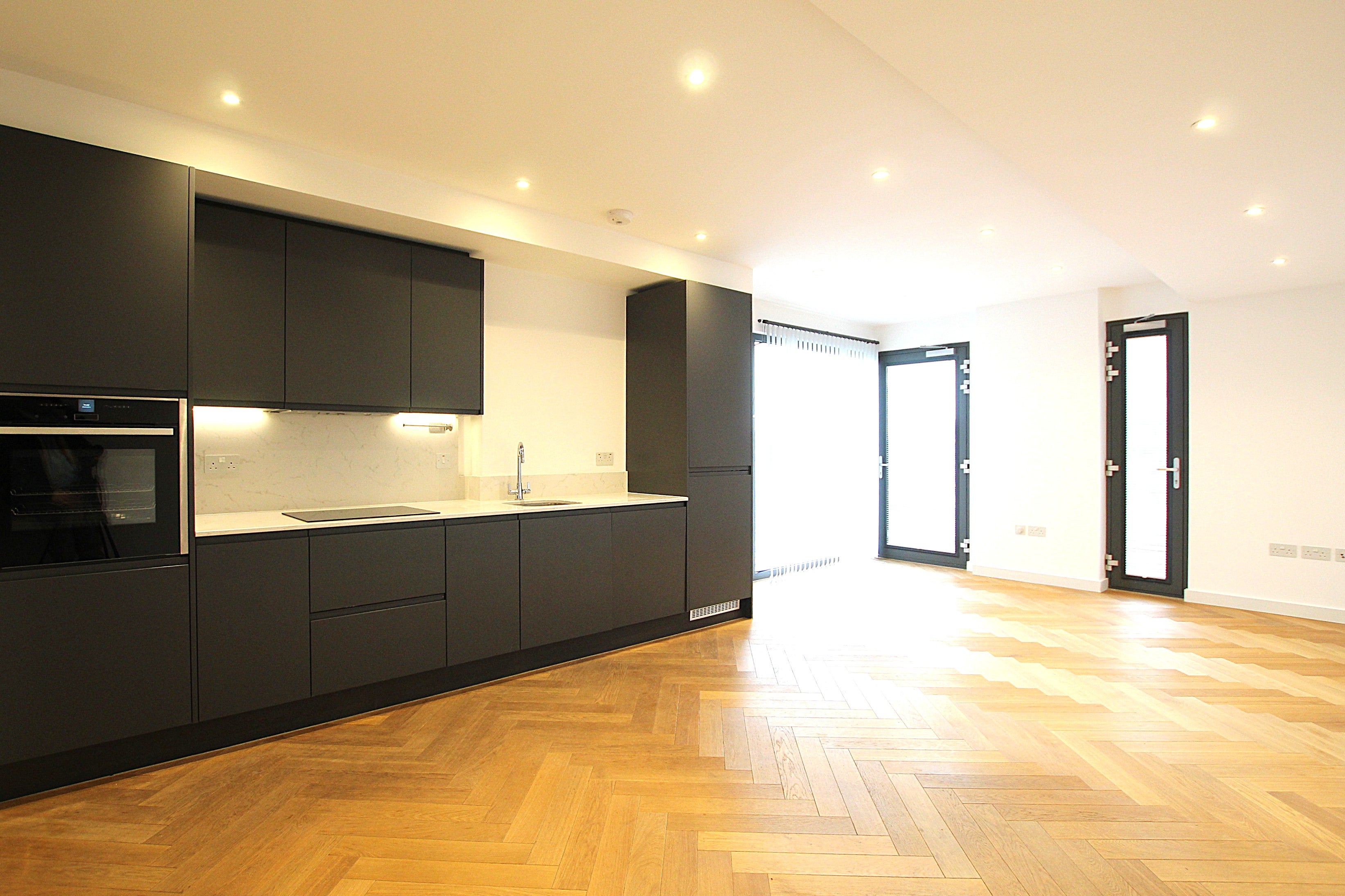 Flat Gloucester Avenue in Greater London