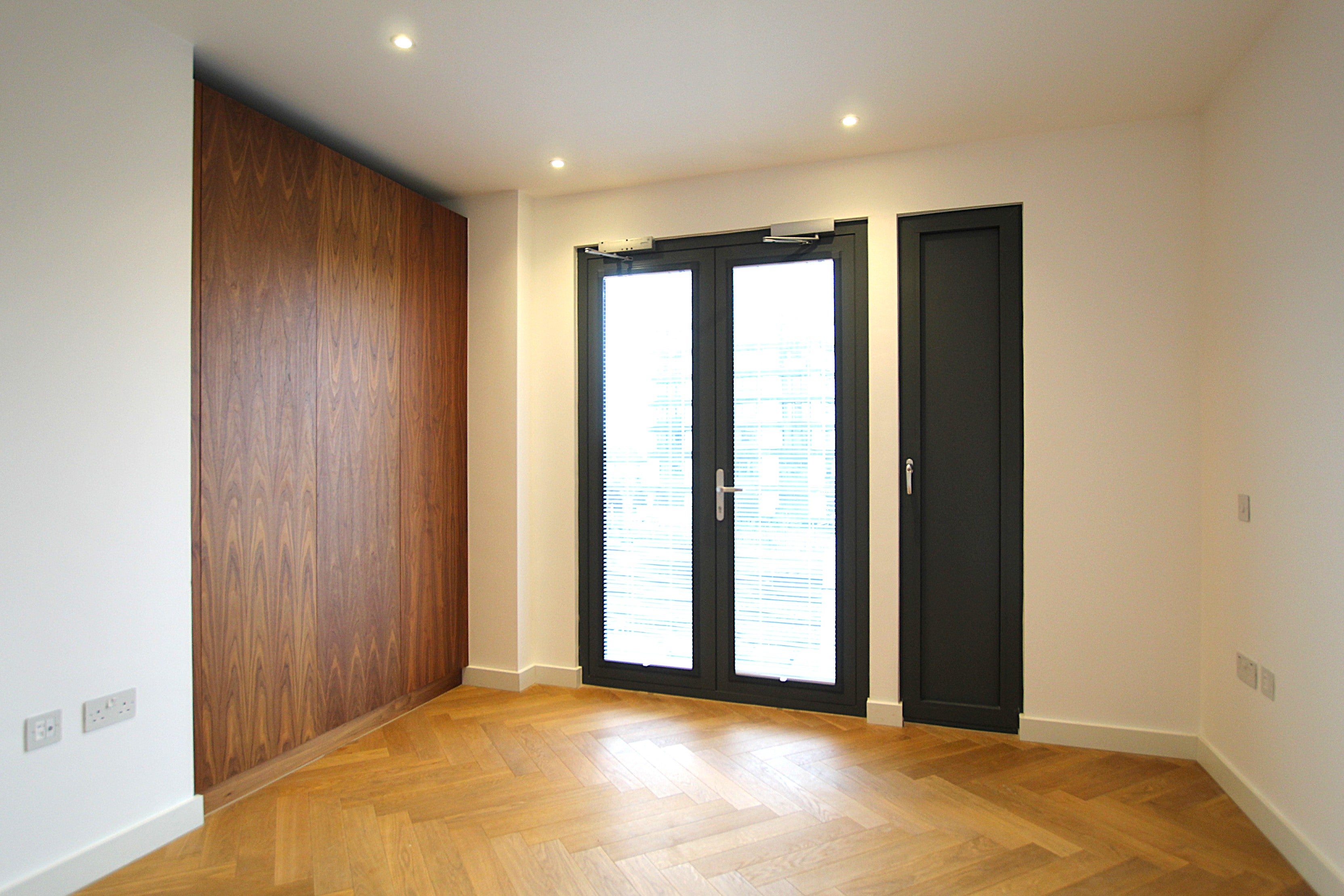 Flat Gloucester Avenue in Greater London
