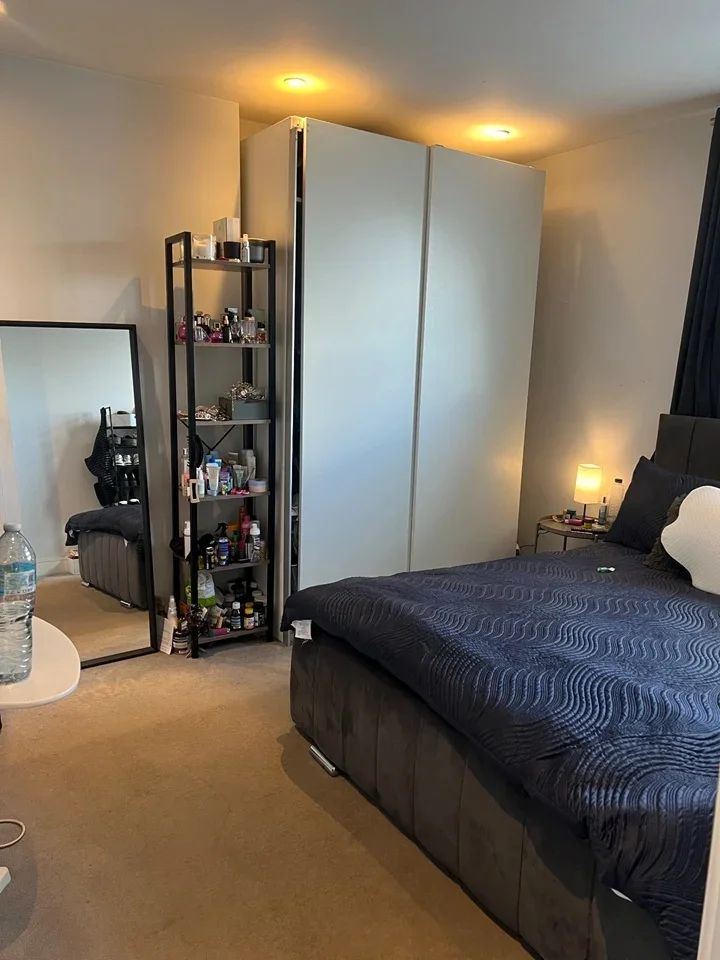 Room Clarence Road in Greater London