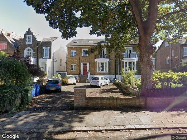 Flat York Grove in Greater London