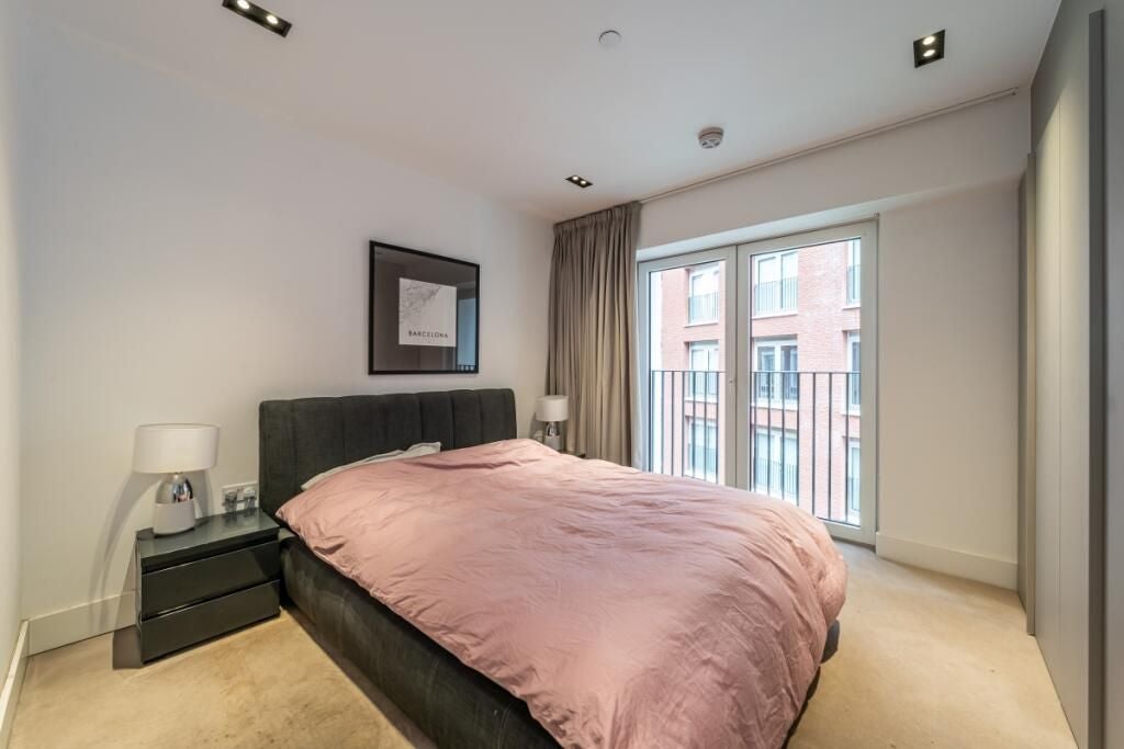 Flat Exchange Gardens in Greater London