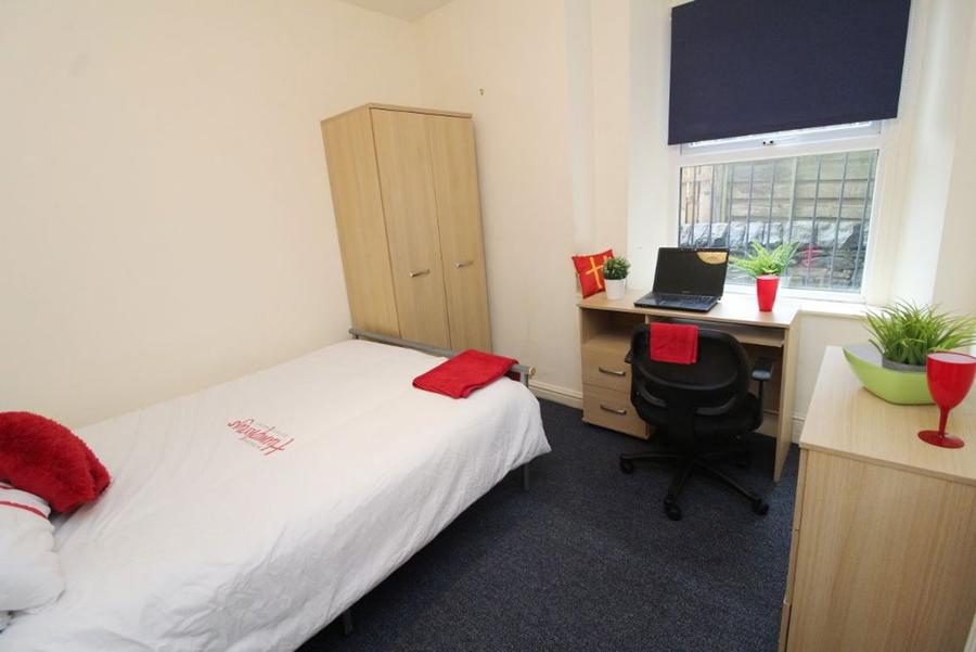 Flat Pickmere Road in Sheffield