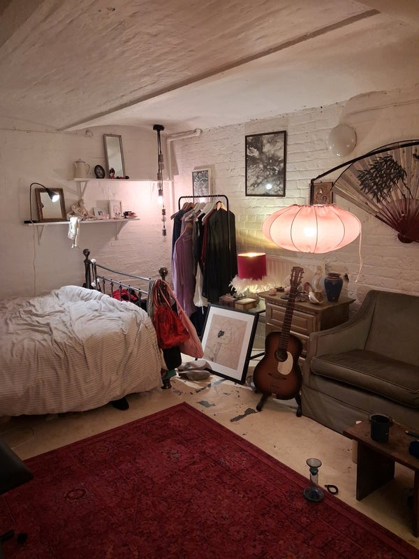 Room Belfast Road in Greater London