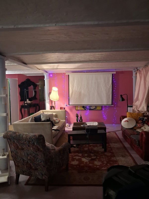 Room Belfast Road in Greater London