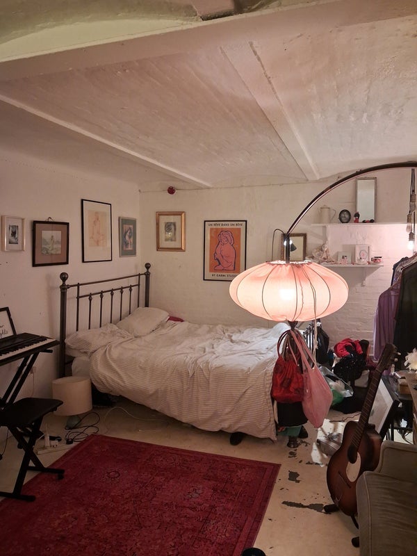 Room Belfast Road in Greater London