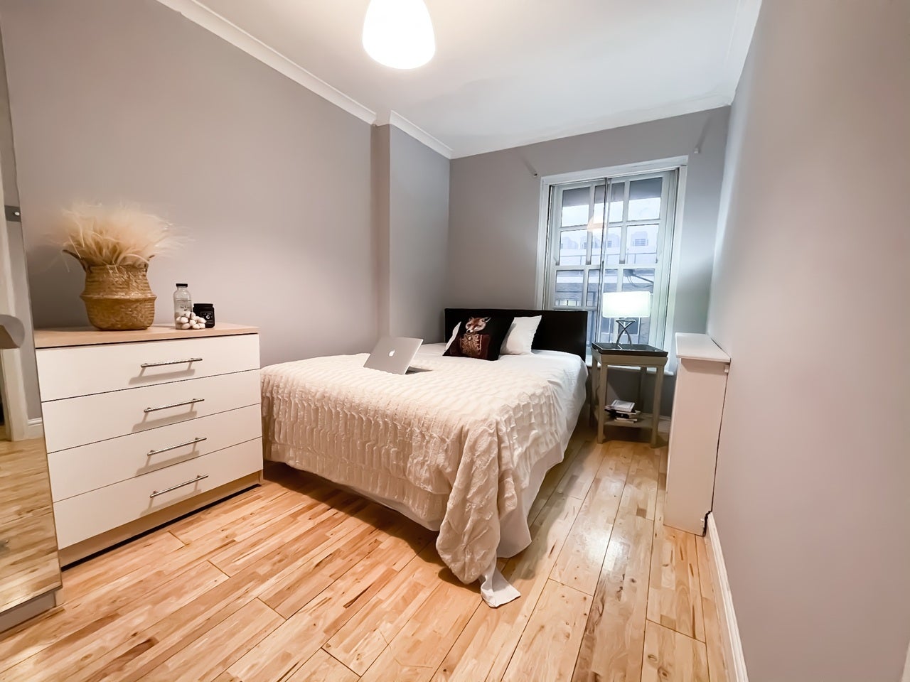 Room Saint Michael's Street in City of Westminster