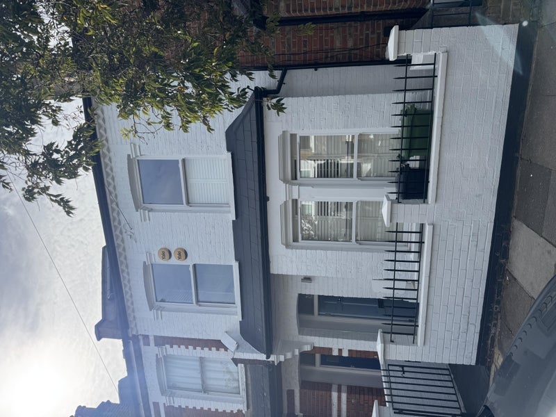Flat Hamble Street in Greater London