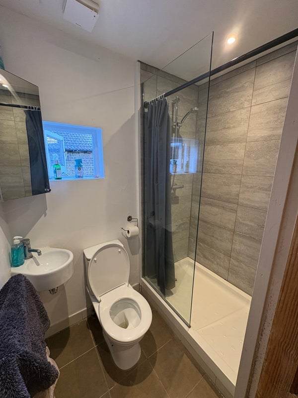 Room North Street in Greater London
