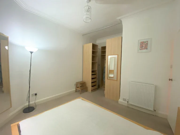 Flat Stewart Terrace in City of Edinburgh