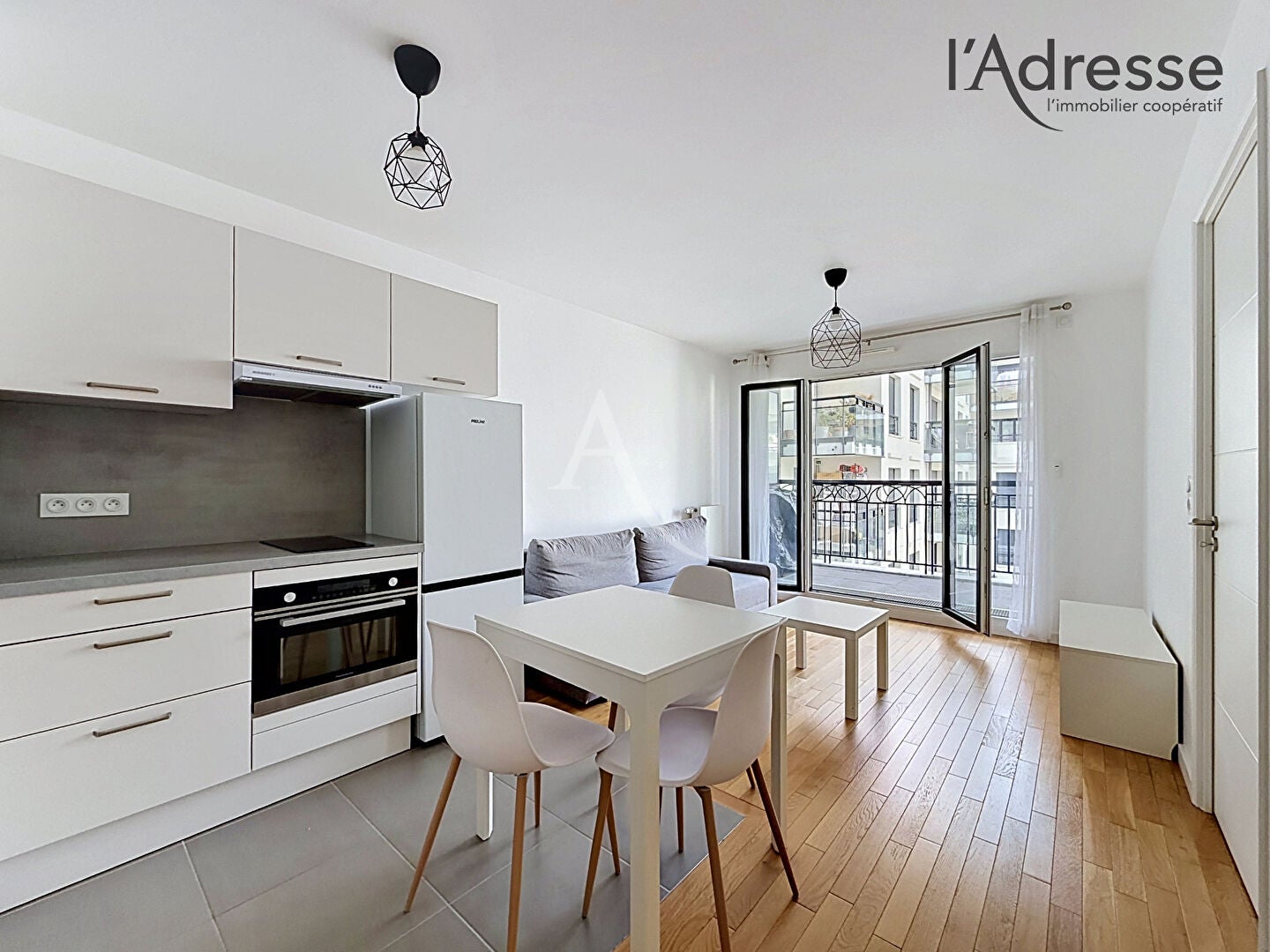 Flat Avenue Sisley in Suresnes