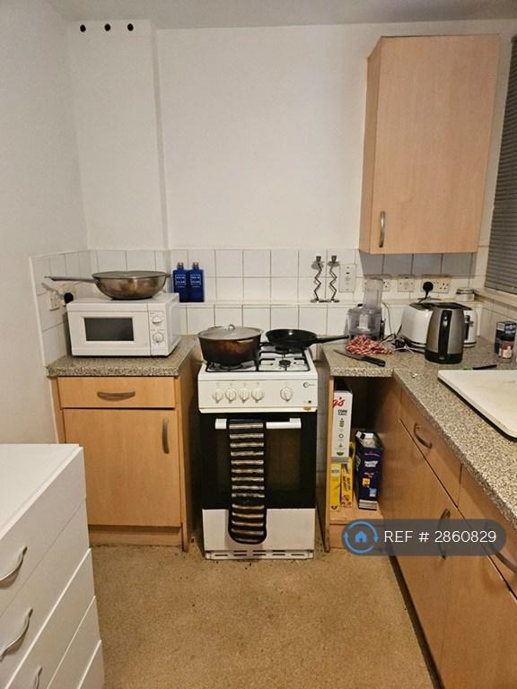 Room Kingsgate Road in Greater London