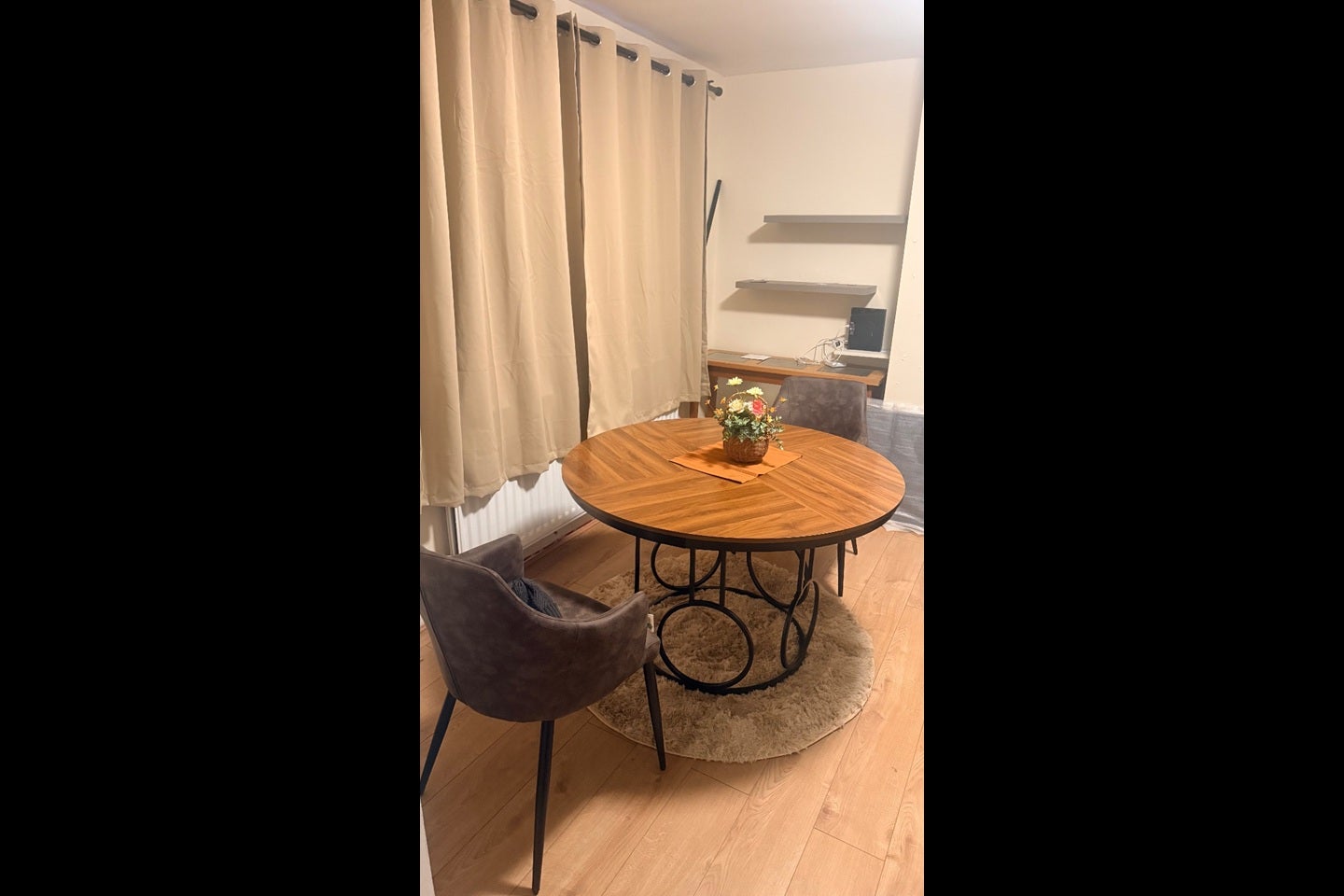 Room Grenville Road in Greater London