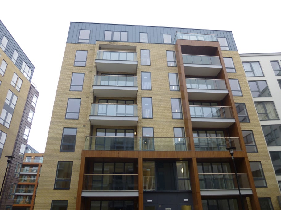 Flat Hertford Road in Greater London