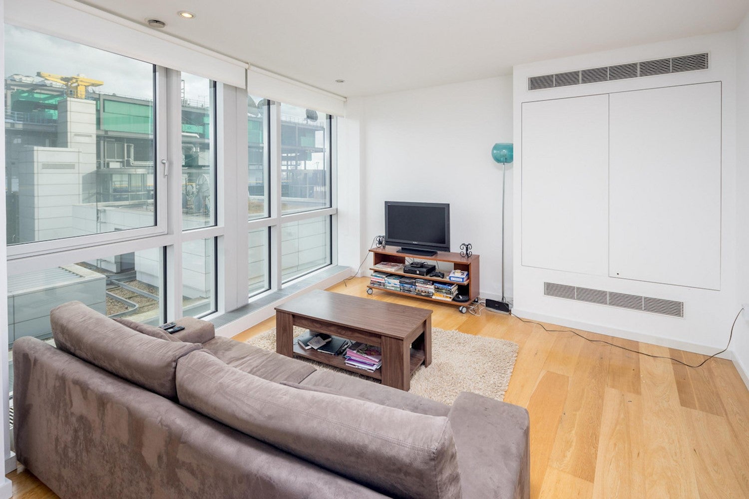 Flat Fairmont Avenue in Greater London