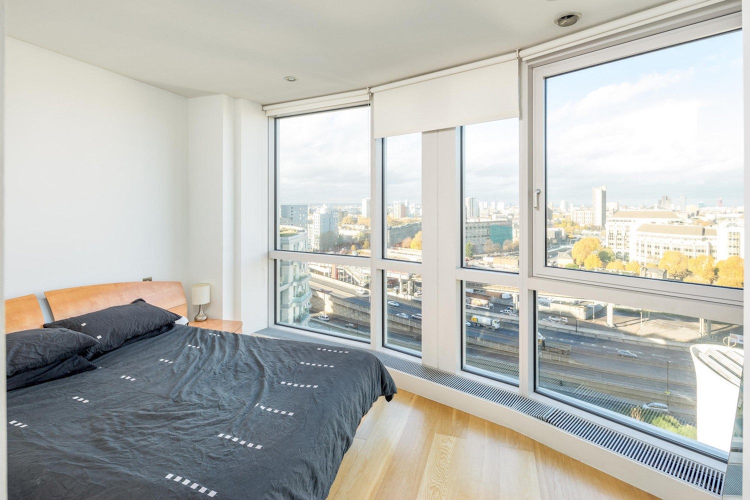 Flat Fairmont Avenue in Greater London