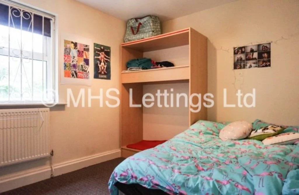 Flat Welton Road in Leeds