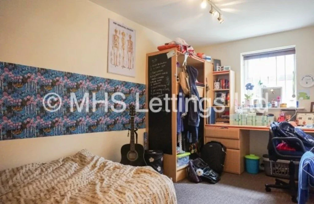 Flat Welton Road in Leeds