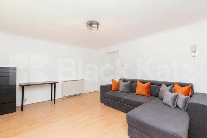 Flat Iverson Road in Greater London