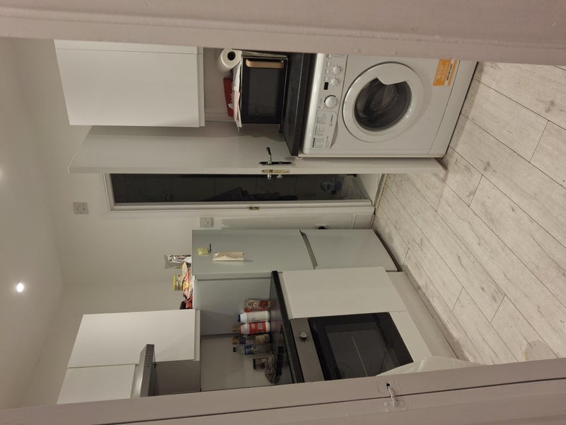 Room Leigh Street in Greater London