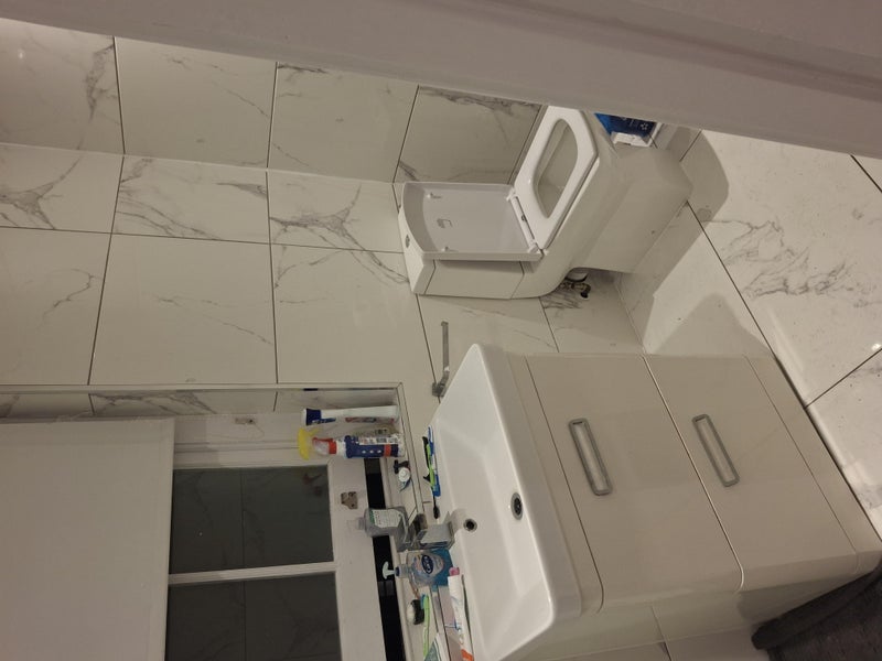 Room Leigh Street in Greater London