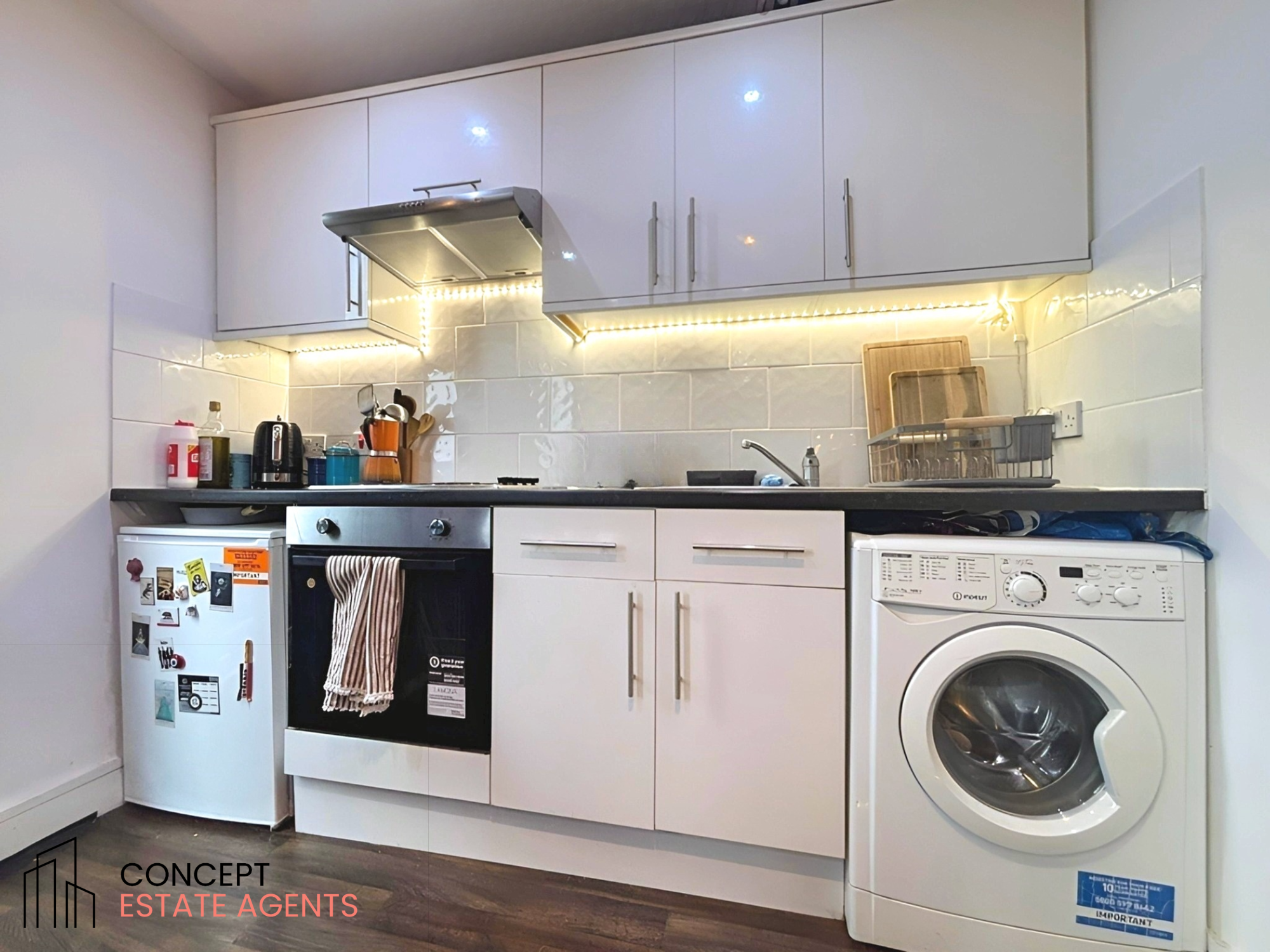 Flat Glenburnie Road in Greater London