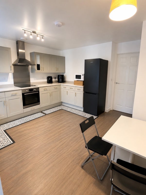 Room Flanshaw Field Drive in Wakefield