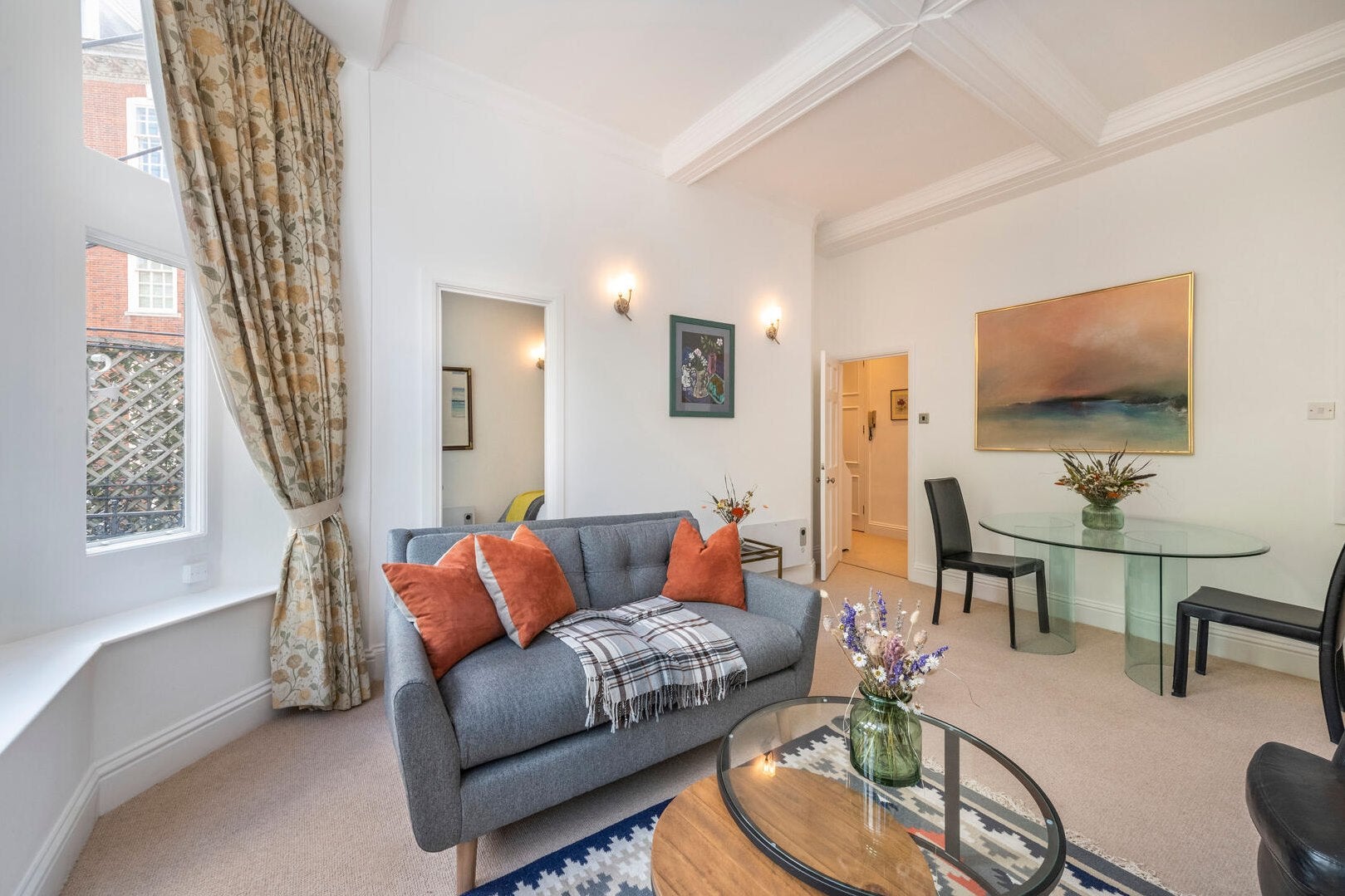 Flat Embankment Gardens in Greater London