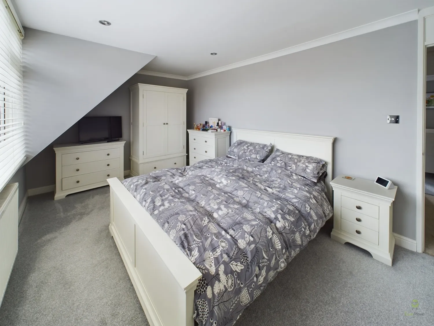 House Epsom Close in Greater London