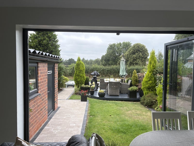 Room Tadman Grove in Trafford