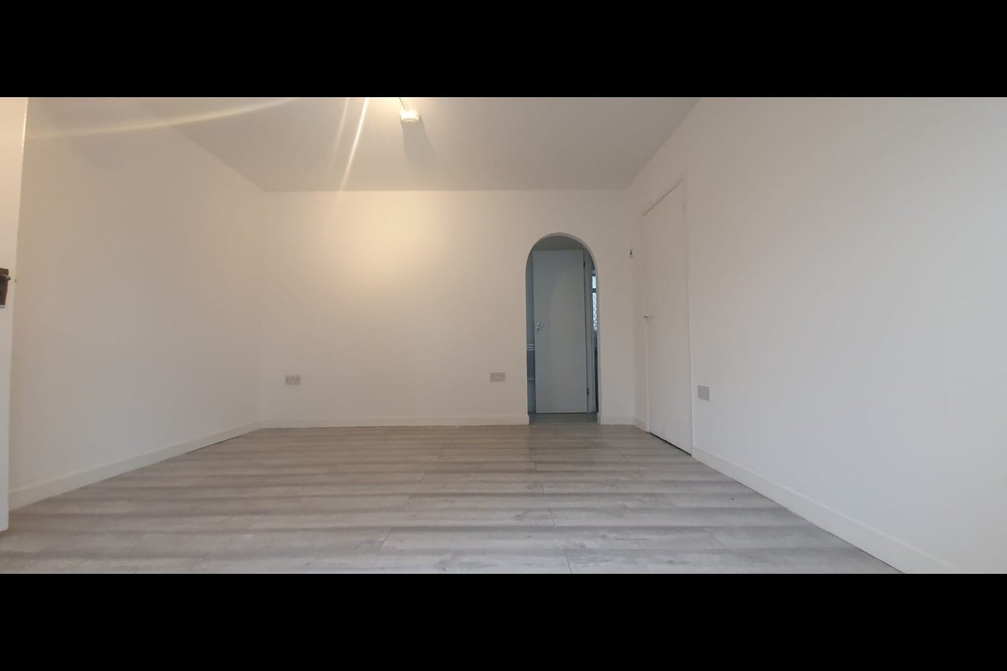 Flat Masefield Lane in Greater London