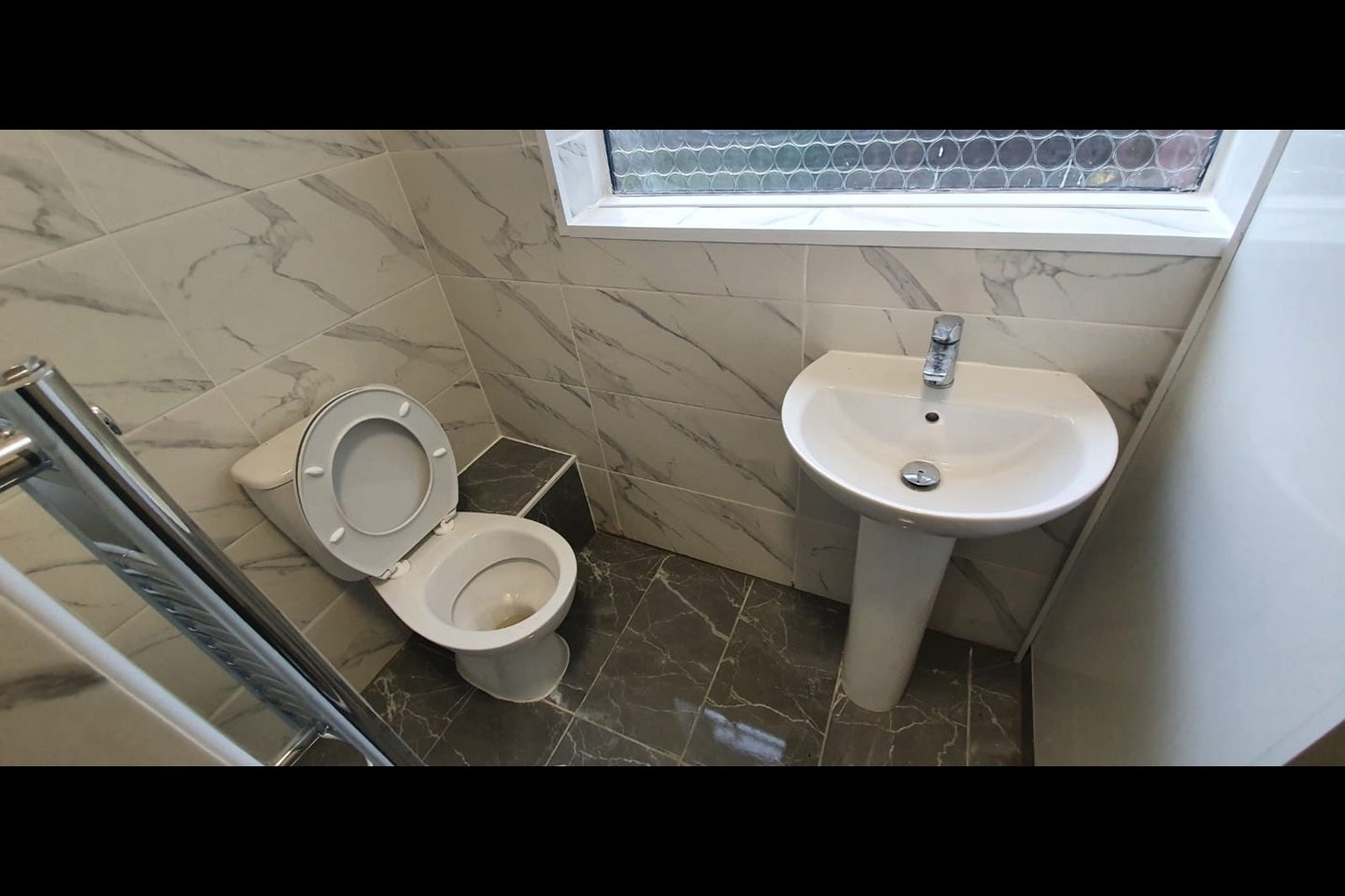 Flat Masefield Lane in Greater London