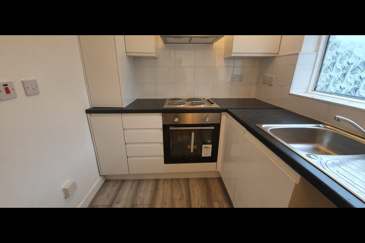 Flat Masefield Lane in Greater London
