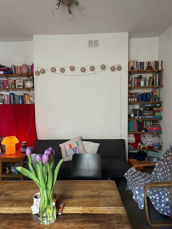 Room 1st Avenue in Greater London