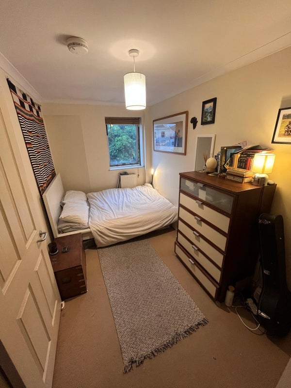 Flat Balham High Road in Greater London