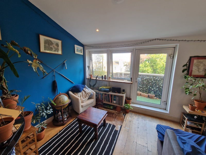 Flat Balham High Road in Greater London