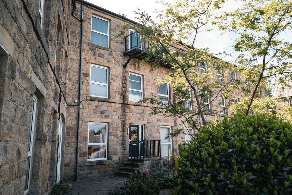 Flat Chevin Side in Leeds