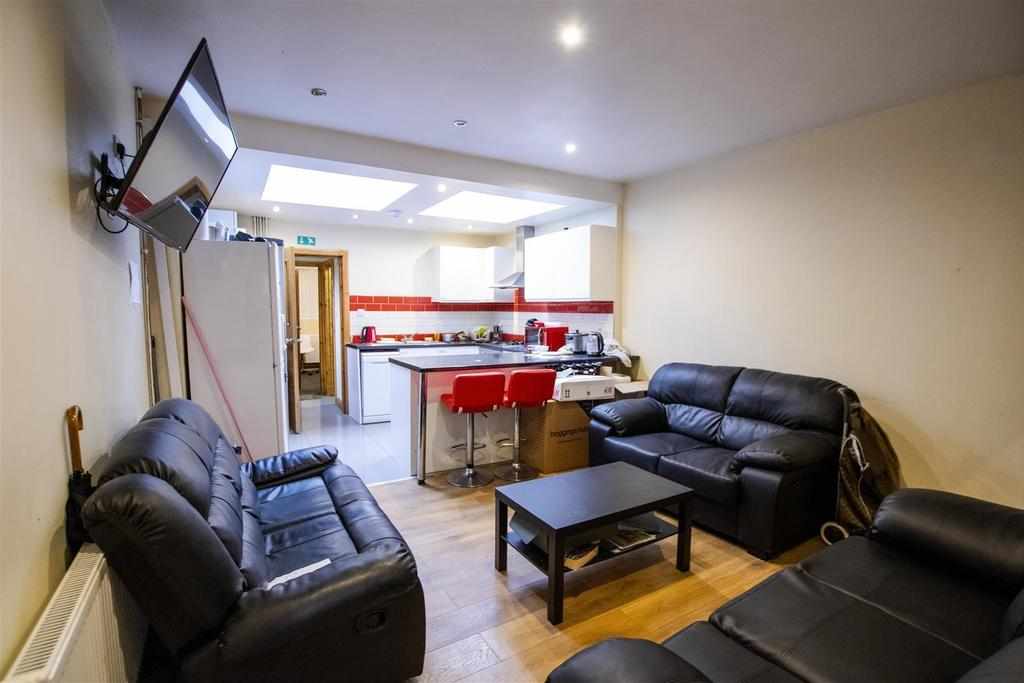 Flat Tiverton Road in Birmingham