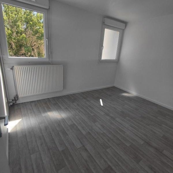 Flat Rue Ferdinand Faulcon in La Tour-du-Pin