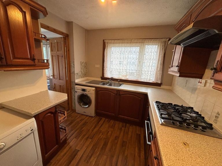 Flat Staffin Drive in Glasgow