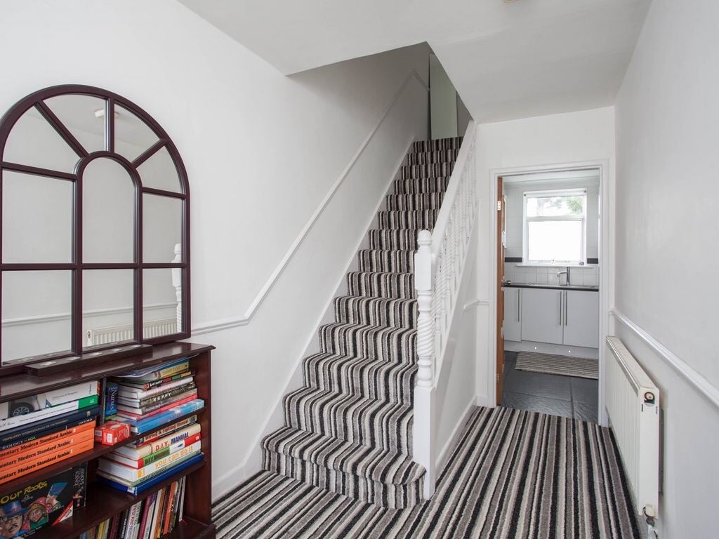 House Fawn Road in Greater London