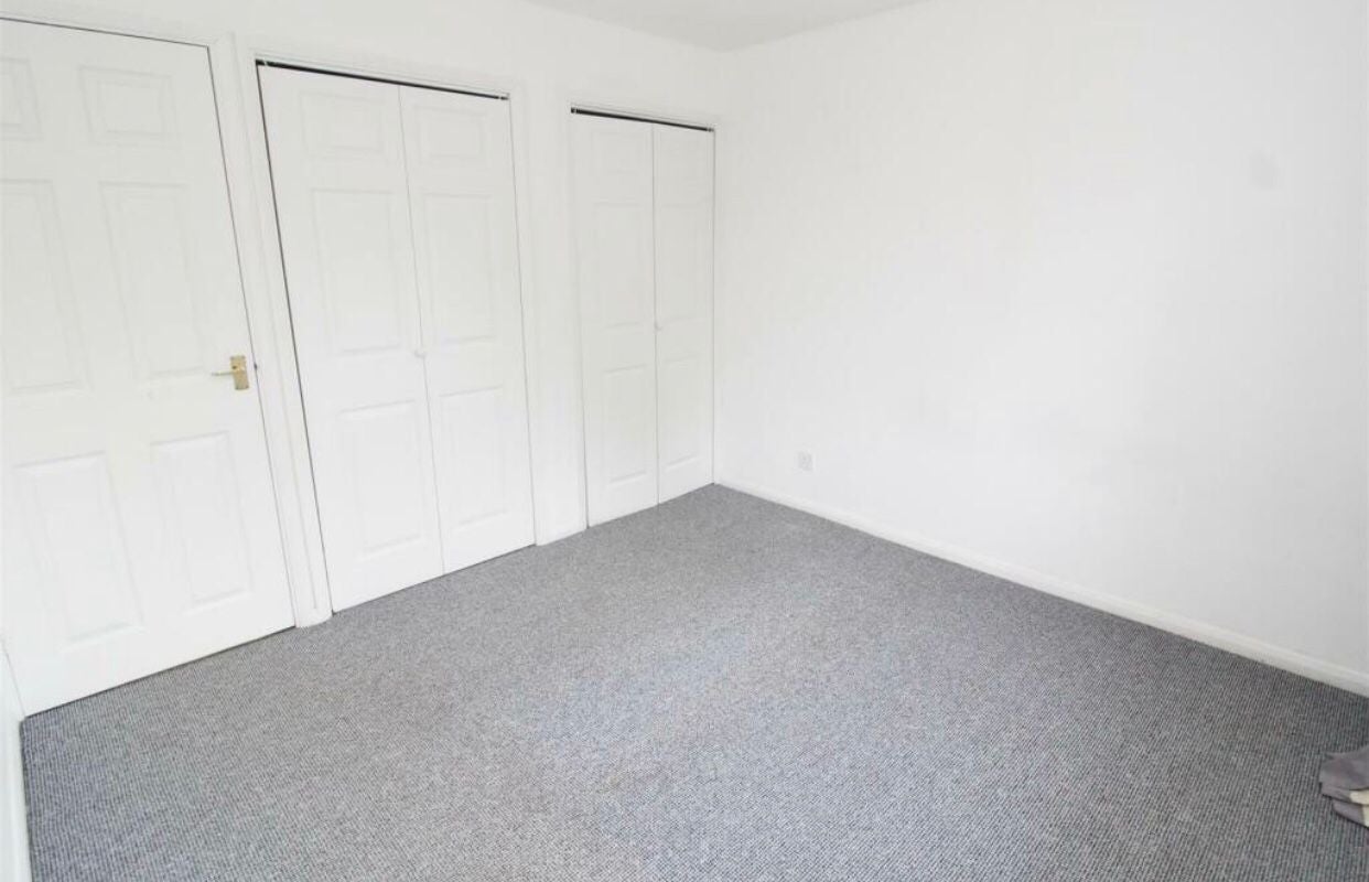 Room Kirkstall Place in Milton Keynes