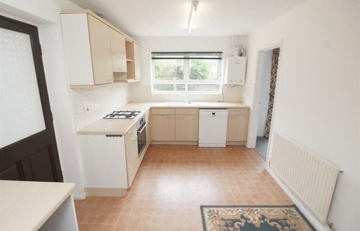 Room Kirkstall Place in Milton Keynes